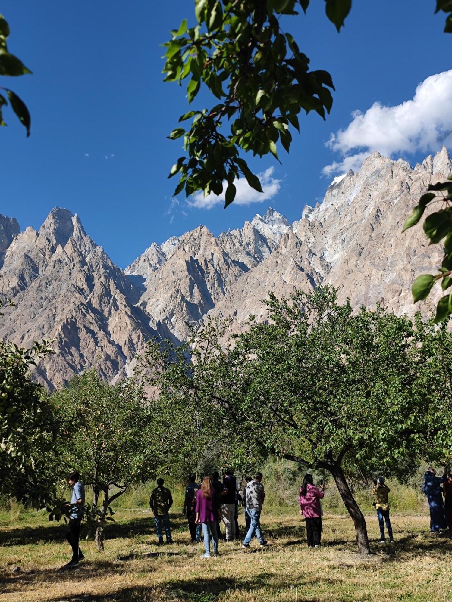 Passu Cones Hotel Pasu Exteriör bild